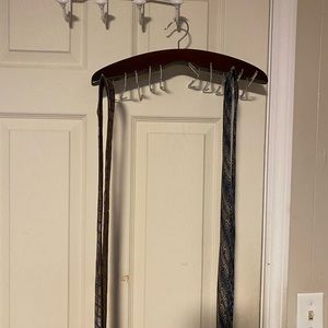 Tie Hanger